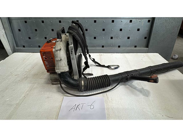Stihl br 420 c bladblazer - afbeelding 9 van  9