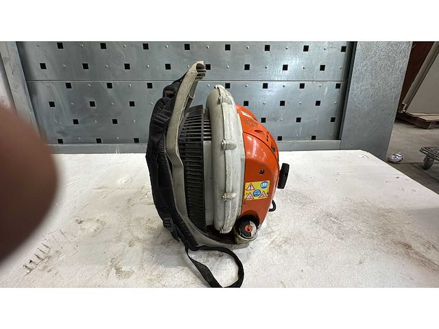 Stihl br 600 bladblazer - afbeelding 6 van  7