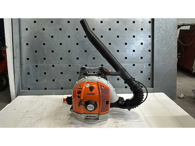 Stihl br 600 bladblazer - afbeelding 1 van  7