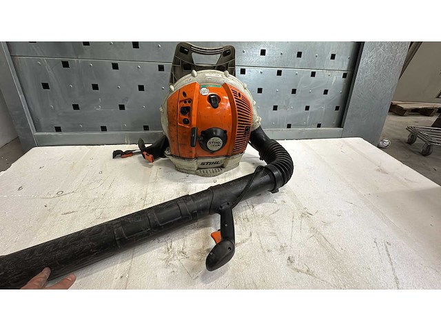 Stihl br 600 bladblazer - afbeelding 1 van  7