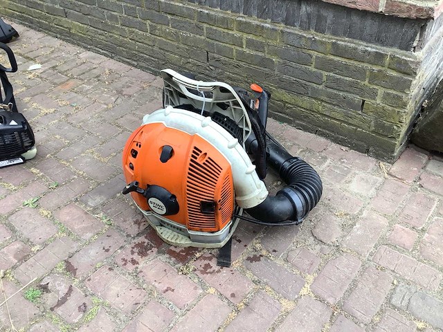 Stihl br 600 bladblazer - afbeelding 1 van  5