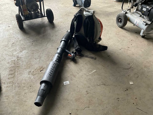 Stihl br500 benzine bladblazer - afbeelding 4 van  5