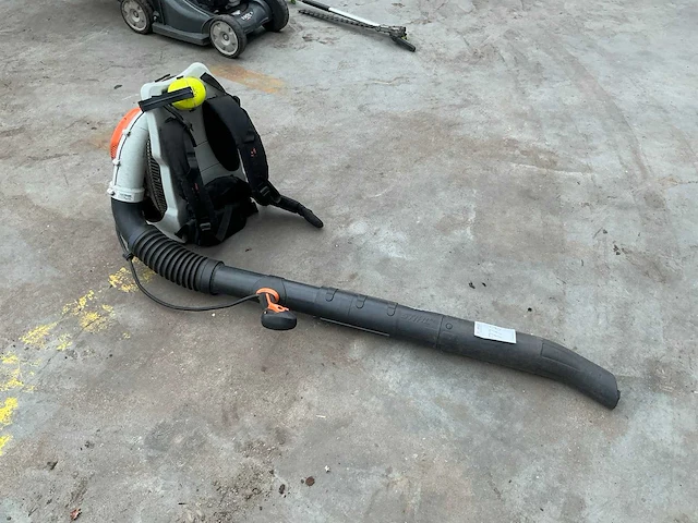 Stihl br600 bladblazer - afbeelding 2 van  7