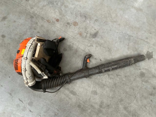 Stihl br600 ruggedragen bladblazer - afbeelding 3 van  6
