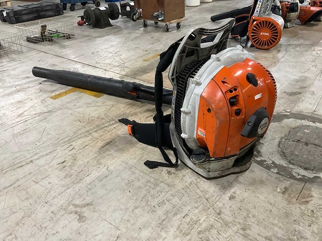Stihl br600 rugzak bladblazer - afbeelding 1 van  2