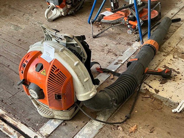 Stihl br700 bladblazer - afbeelding 1 van  3
