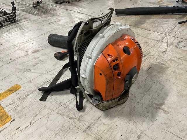 Stihl br700 rugzak bladblazer - afbeelding 2 van  7