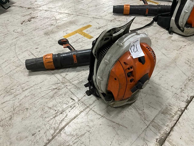 Stihl br700 rugzak bladblazer - afbeelding 1 van  4