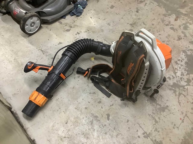 Stihl br800 bladblazer - afbeelding 2 van  2