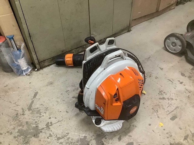 Stihl br800 bladblazer - afbeelding 2 van  6