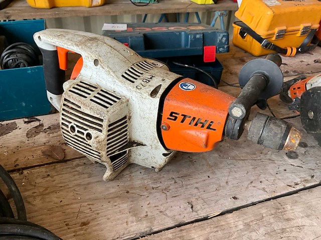 Stihl bt 45 benzine boormachine - afbeelding 2 van  6