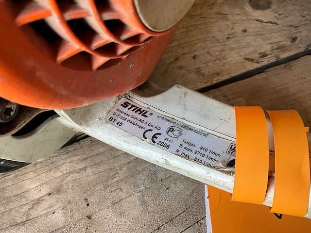 Stihl bt 45 benzine boormachine - afbeelding 6 van  6