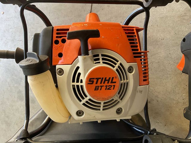 Stihl bt121 grondboor - afbeelding 3 van  3