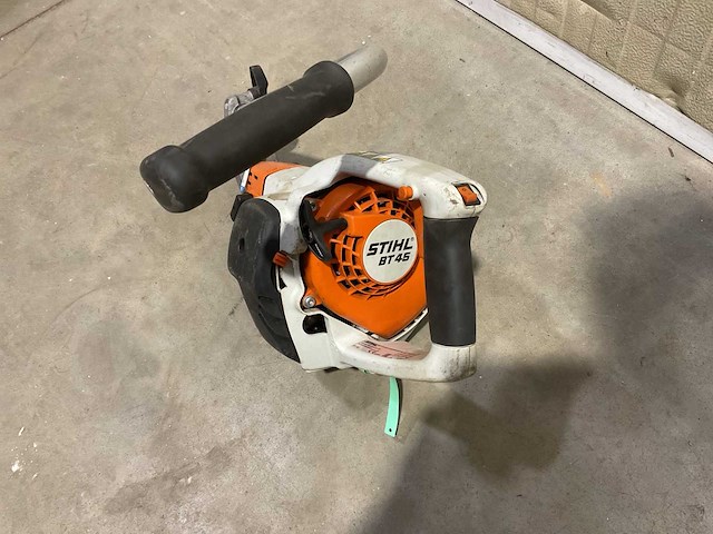 Stihl bt121 grondboor - afbeelding 2 van  4