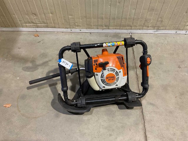 Stihl bt121 grondboor - afbeelding 1 van  3