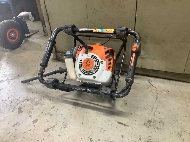 Stihl bt121 grondboor - afbeelding 1 van  6