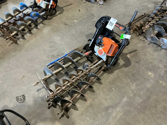Stihl bt130 grondboor - afbeelding 2 van  8