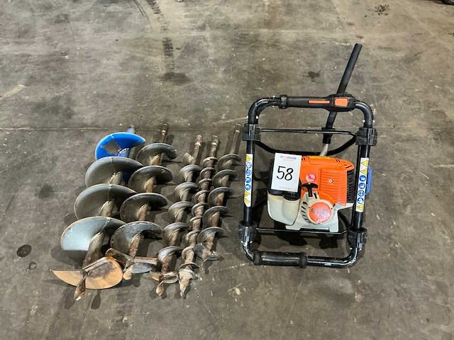 Stihl bt131 grondboor - afbeelding 1 van  7