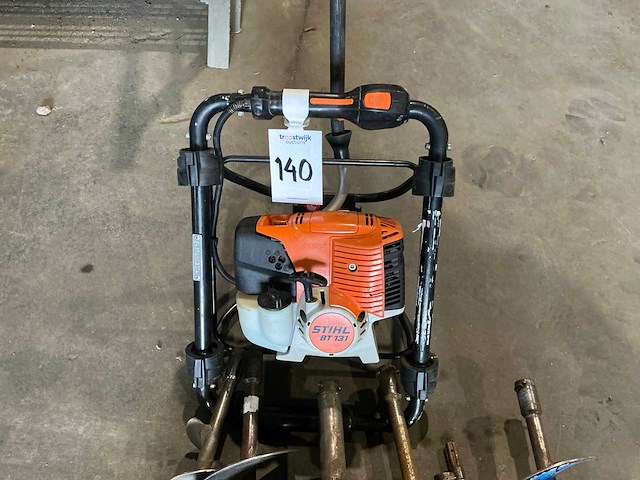 Stihl bt131 grondboor - afbeelding 2 van  5