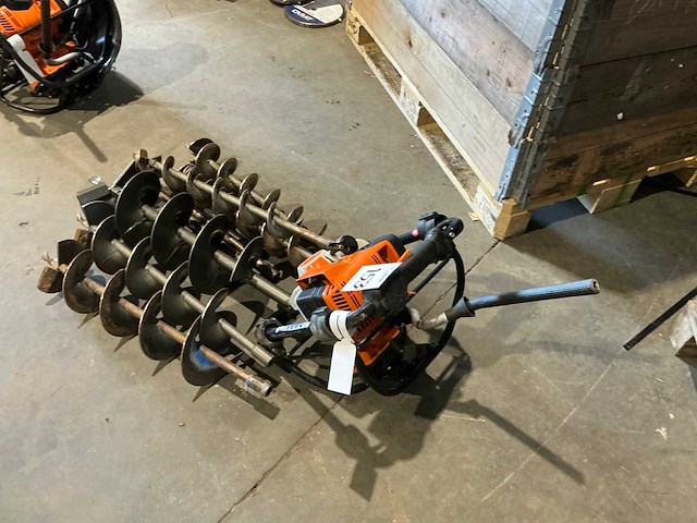 Stihl bt131 grondboor - afbeelding 6 van  7