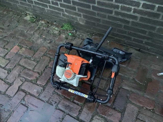 Stihl bt140 grondboor - afbeelding 1 van  1