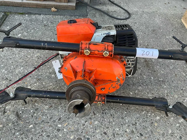 Stihl bt360 grondboor - afbeelding 3 van  7