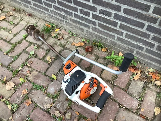 Stihl bt45 grondboor - afbeelding 3 van  5