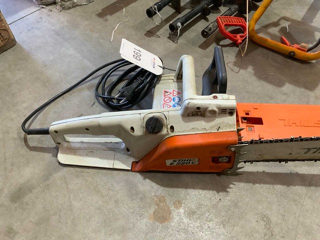 Stihl e 220 c kettingzaag - afbeelding 3 van  4