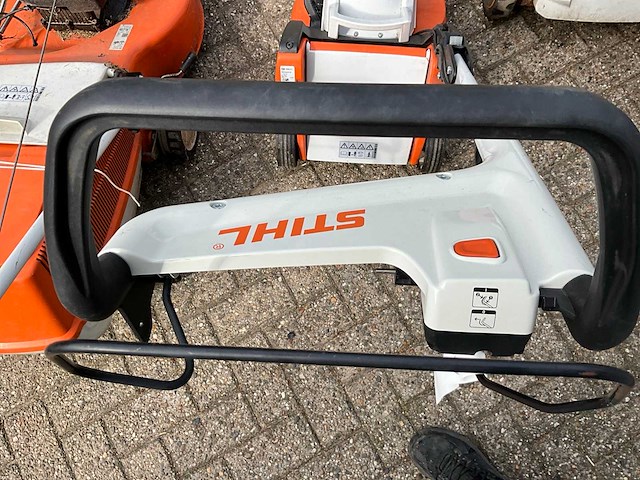 Stihl en husqvarna grasmaaiers divers (4x) - afbeelding 2 van  14