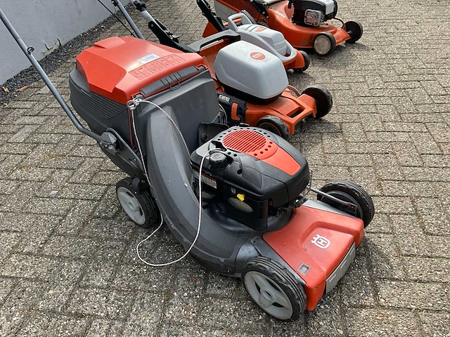 Stihl en husqvarna grasmaaiers divers (4x) - afbeelding 9 van  14