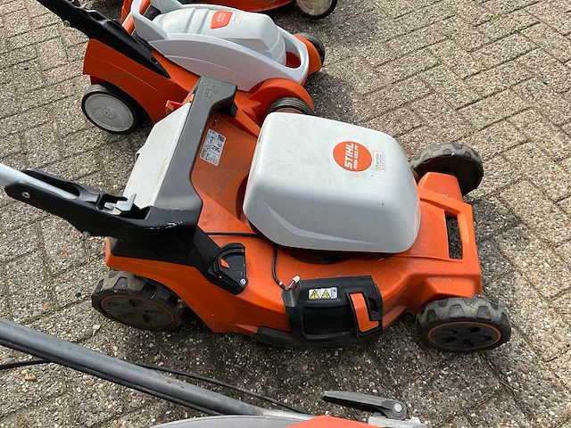 Stihl en husqvarna grasmaaiers divers (4x) - afbeelding 10 van  14