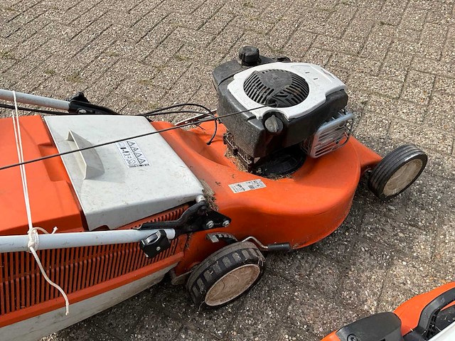 Stihl en husqvarna grasmaaiers divers (4x) - afbeelding 12 van  14