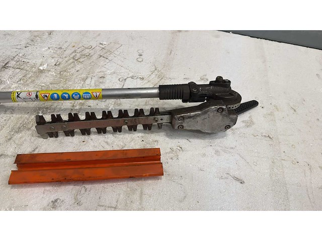 Stihl fh 135 heggenschaarkop - afbeelding 2 van  4