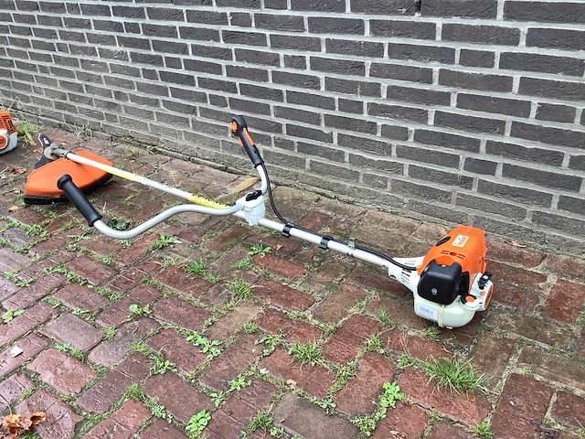 Stihl fs 130 bosmaaier - afbeelding 1 van  5