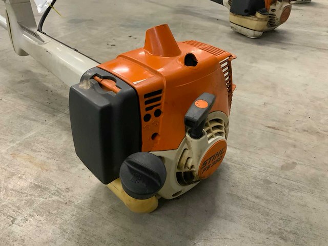 Stihl fs 350 bosmaaier - afbeelding 3 van  6