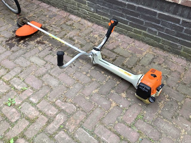Stihl fs 450 bosmaaier - afbeelding 1 van  5