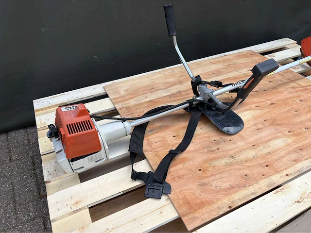 Stihl fs160 bosmaaier - afbeelding 2 van  2