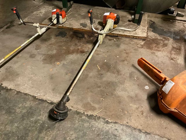 Stihl fs400 bosmaaier - afbeelding 1 van  6