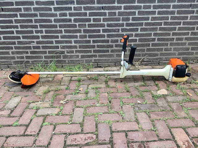 Stihl fs400 bosmaaier - afbeelding 2 van  5