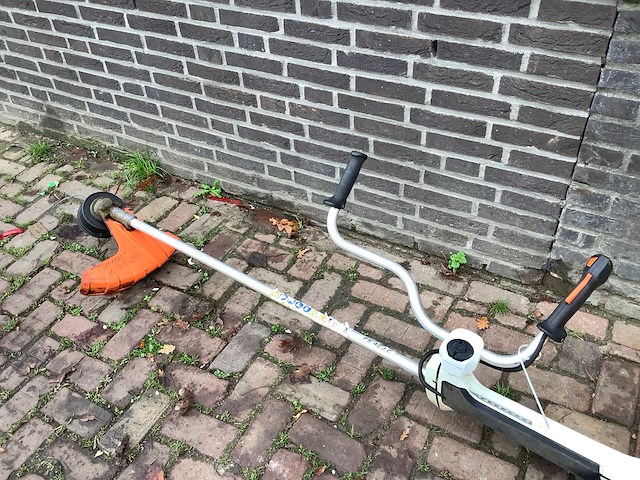 Stihl fs460 bosmaaier - afbeelding 2 van  2