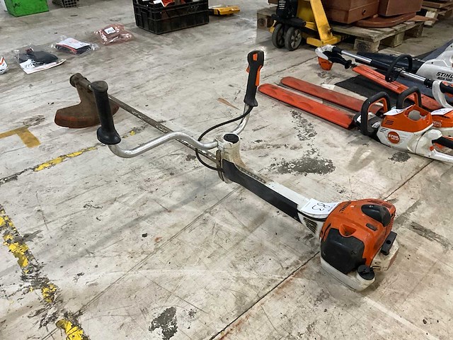 Stihl fs460 bosmaaier - afbeelding 2 van  7
