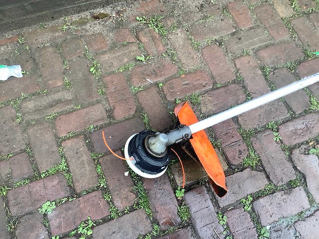 Stihl fs480 bosmaaier - afbeelding 3 van  4