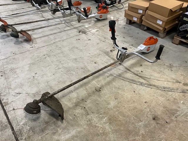 Stihl fsa135 bosmaaier - afbeelding 1 van  6