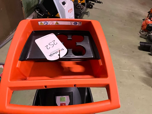 Stihl ghe 105 elektrische tuinhakselaar - afbeelding 4 van  6