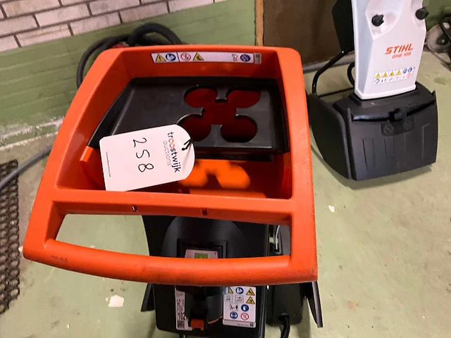 Stihl ghe 105 elektrische tuinhakselaar - afbeelding 5 van  7