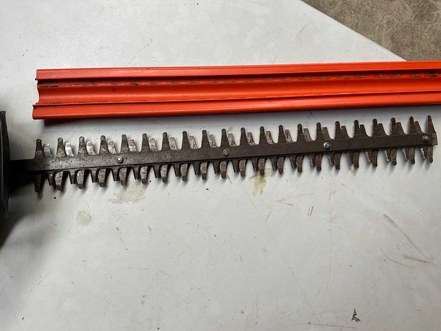 Stihl hs 45 heggenschaar benzine - afbeelding 3 van  4
