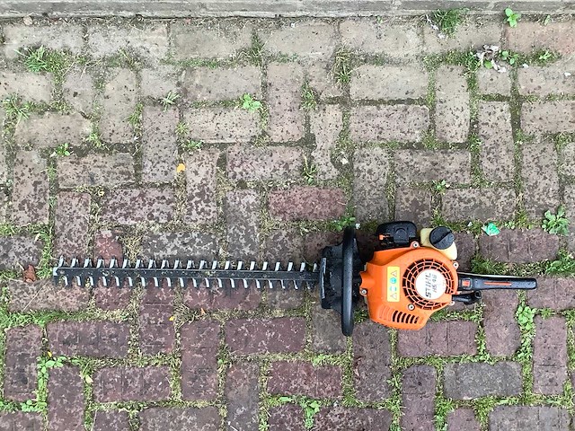 Stihl hs 45 heggenschaar - afbeelding 4 van  5