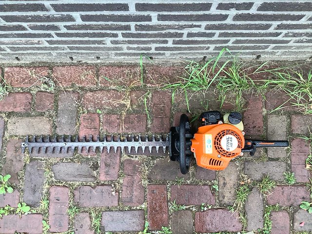 Stihl hs 45 heggenschaar - afbeelding 4 van  5
