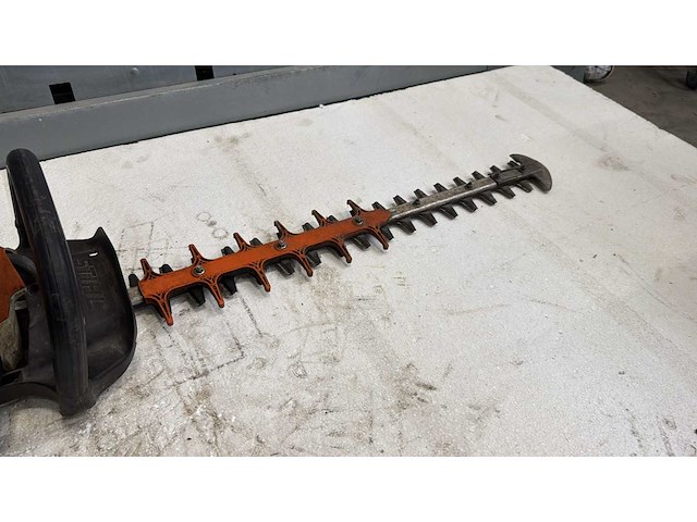 Stihl hs 81 r heggenschaar - afbeelding 4 van  7