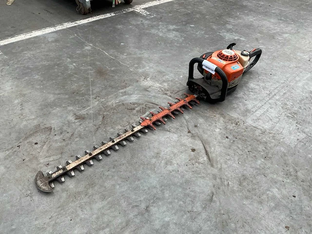 Stihl hs 82 r heggenschaar - afbeelding 1 van  5